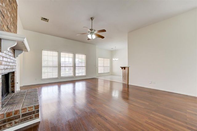 13804 Oakmond Road, Edmond, OK 73013