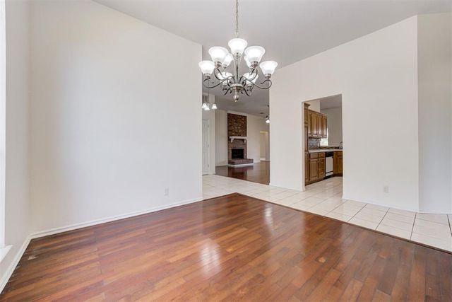 13804 Oakmond Road, Edmond, OK 73013