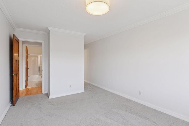 821 Douglas Avenue 304, Minneapolis, MN 55403