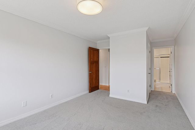 821 Douglas Avenue 304, Minneapolis, MN 55403