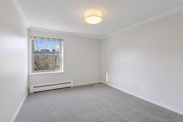 821 Douglas Avenue 304, Minneapolis, MN 55403