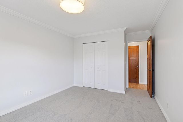 821 Douglas Avenue 304, Minneapolis, MN 55403