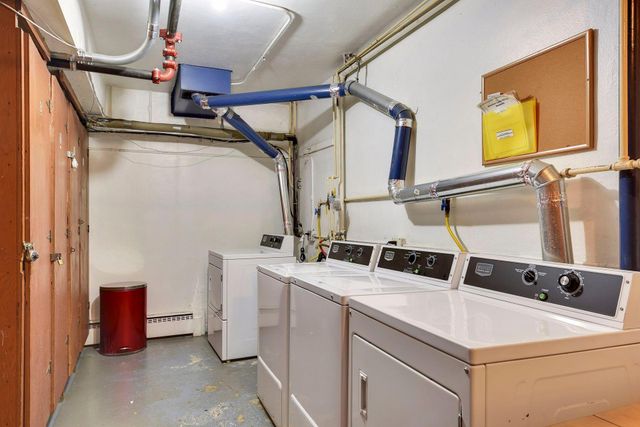 821 Douglas Avenue 304, Minneapolis, MN 55403