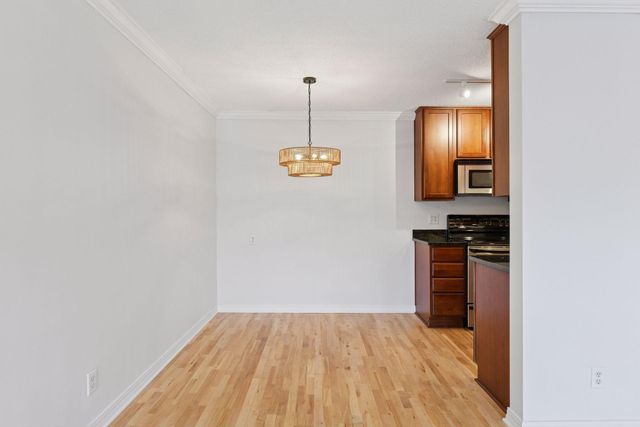 821 Douglas Avenue 304, Minneapolis, MN 55403