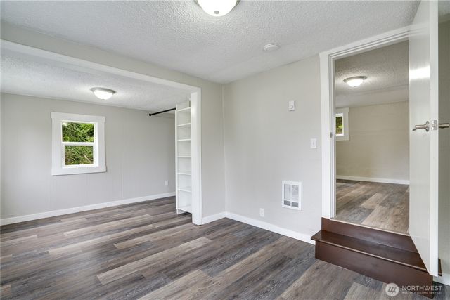 325 N Cambrian, Bremerton, WA 98312