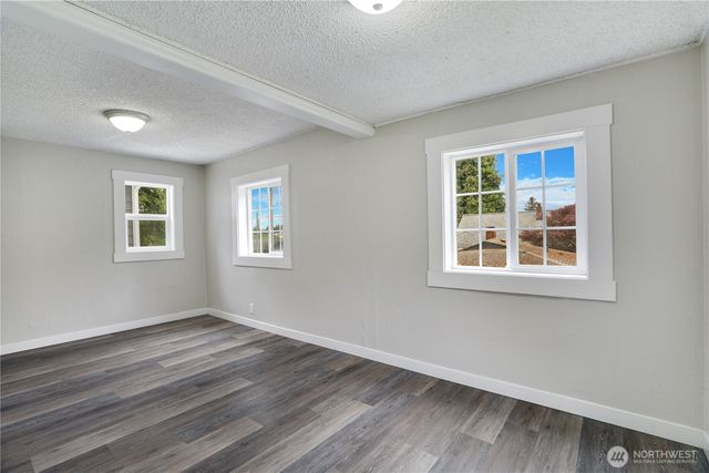 325 N Cambrian, Bremerton, WA 98312