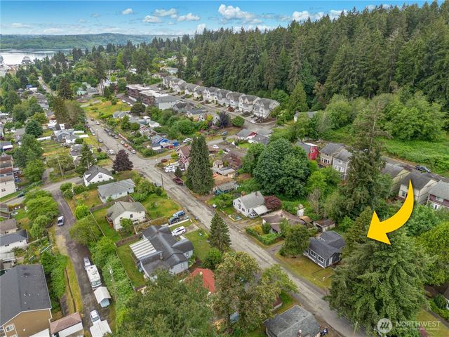 325 N Cambrian, Bremerton, WA 98312