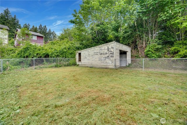 325 N Cambrian, Bremerton, WA 98312