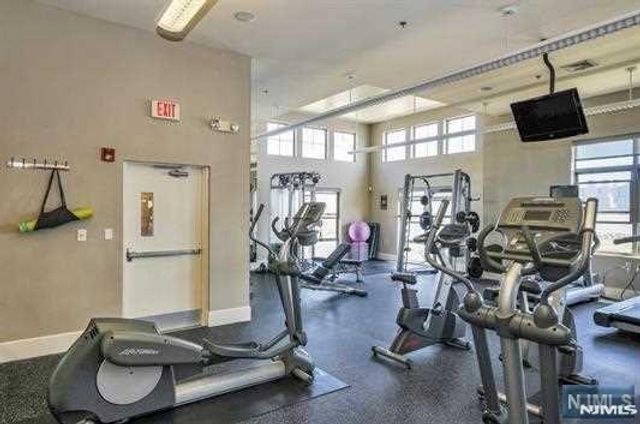 24 Ave At Port Imperial 404, West New York, NJ 07093
