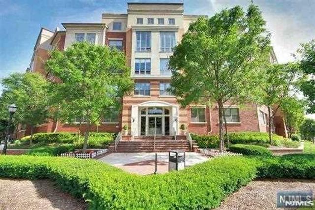 24 Ave At Port Imperial 404, West New York, NJ 07093
