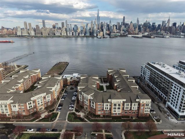 24 Ave At Port Imperial 404, West New York, NJ 07093