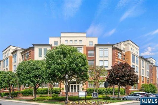 24 Ave At Port Imperial 404, West New York, NJ 07093