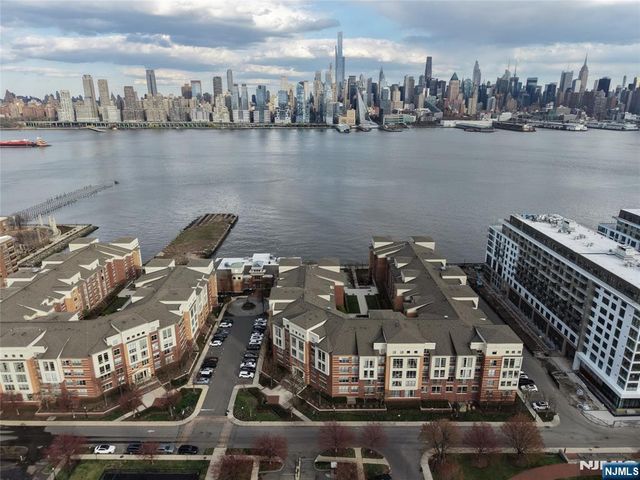 24 Ave At Port Imperial 404, West New York, NJ 07093
