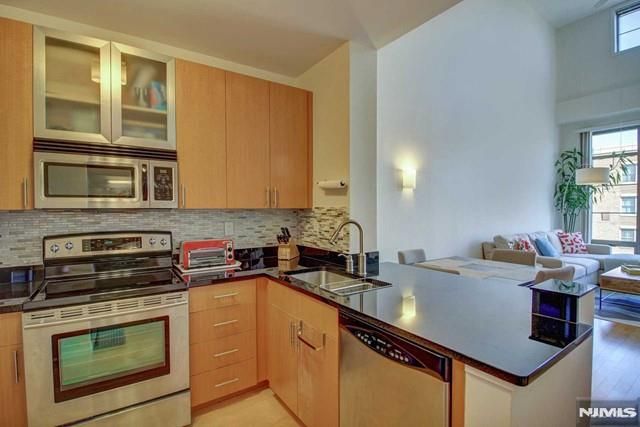 24 Ave At Port Imperial 404, West New York, NJ 07093