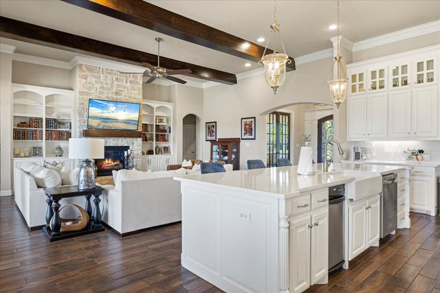 1112 Sunset Bay Drive, Granbury, TX 76048