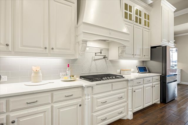 1112 Sunset Bay Drive, Granbury, TX 76048