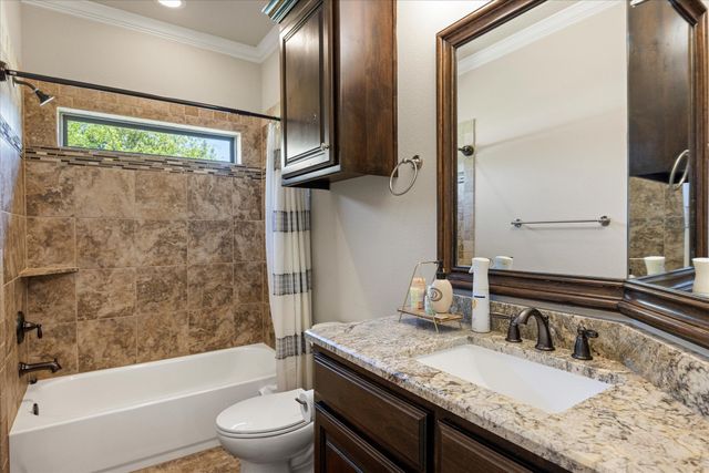 1112 Sunset Bay Drive, Granbury, TX 76048