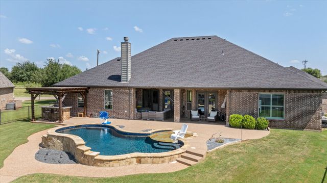 1112 Sunset Bay Drive, Granbury, TX 76048