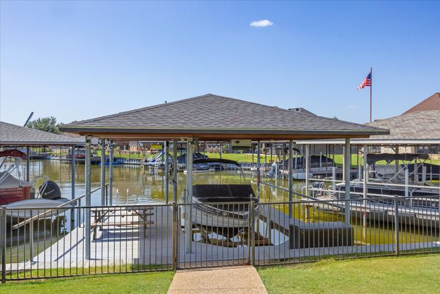 1112 Sunset Bay Drive, Granbury, TX 76048