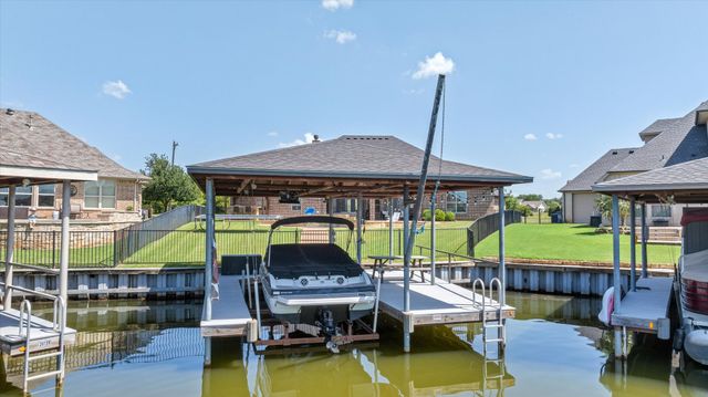 1112 Sunset Bay Drive, Granbury, TX 76048