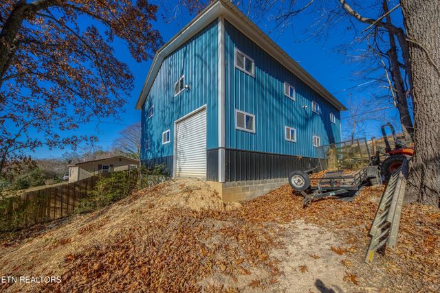 340 Blacksferry Rd, Knoxville, TN 37931