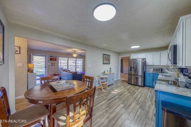 340 Blacksferry Rd, Knoxville, TN 37931