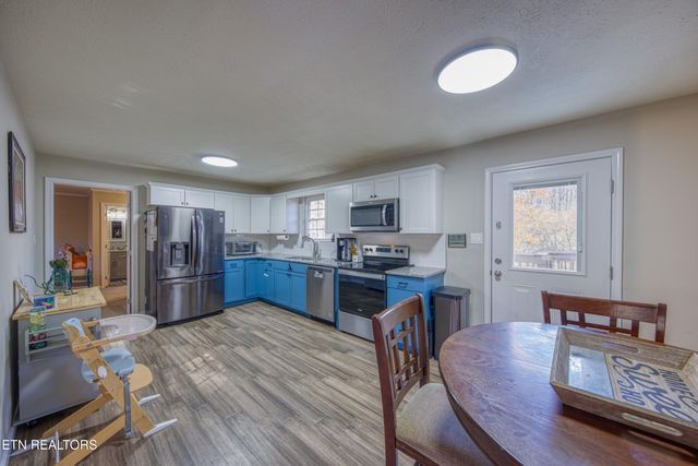 340 Blacksferry Rd, Knoxville, TN 37931