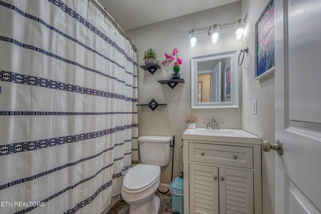 340 Blacksferry Rd, Knoxville, TN 37931