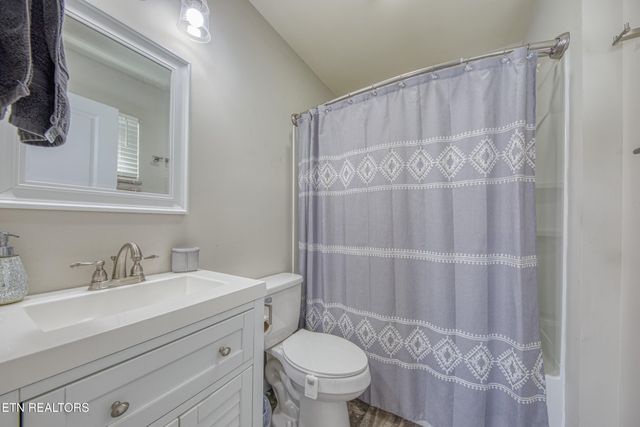 340 Blacksferry Rd, Knoxville, TN 37931