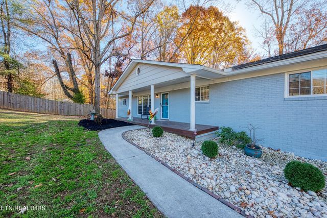 340 Blacksferry Rd, Knoxville, TN 37931