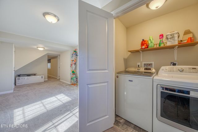 340 Blacksferry Rd, Knoxville, TN 37931