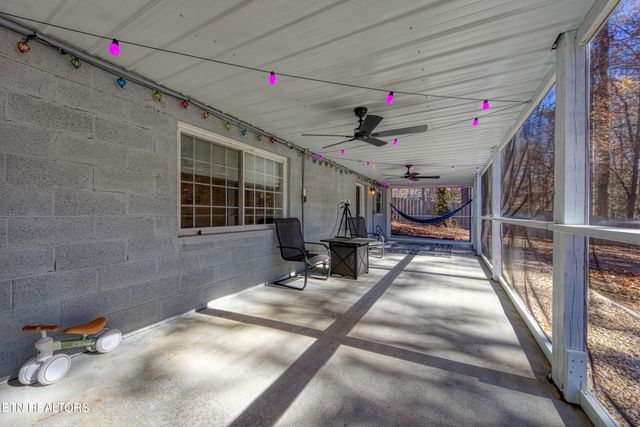 340 Blacksferry Rd, Knoxville, TN 37931