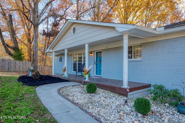 340 Blacksferry Rd, Knoxville, TN 37931