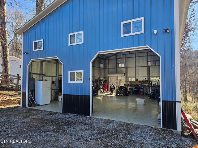 340 Blacksferry Rd, Knoxville, TN 37931