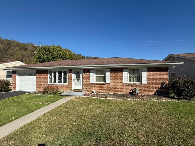 509 Brentwood DR, Covington, VA 24426