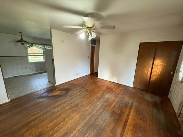 509 Brentwood DR, Covington, VA 24426