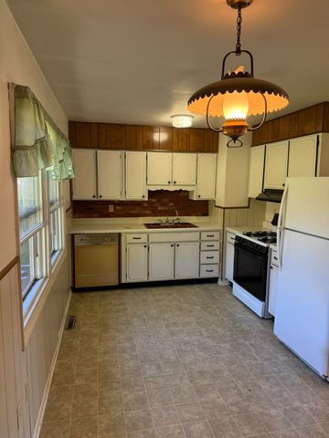 509 Brentwood DR, Covington, VA 24426