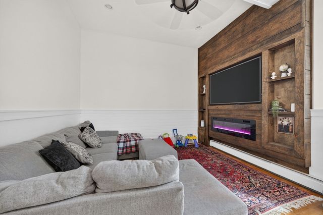 24 Mayflower Drive, Plymouth, MA 02360