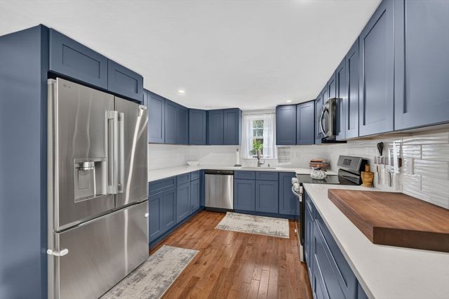 24 Mayflower Drive, Plymouth, MA 02360