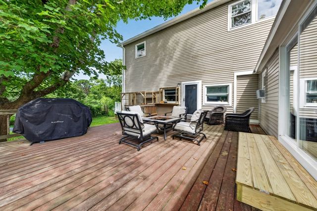 24 Mayflower Drive, Plymouth, MA 02360