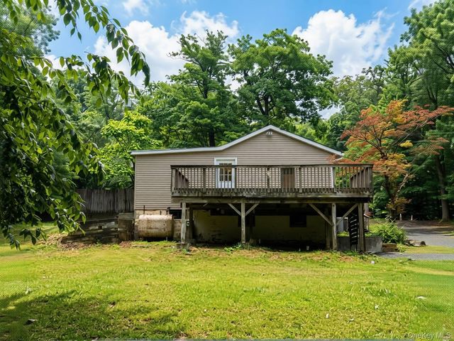 76 Arcadian Trail, Monroe, NY 10950