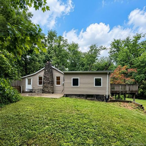76 Arcadian Trail, Monroe, NY 10950
