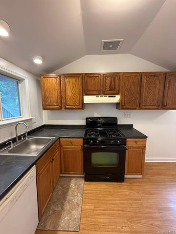 76 Arcadian Trail, Monroe, NY 10950