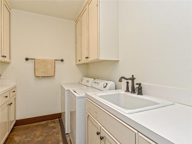 115 Hill LOOP, Spicewood, TX 78669