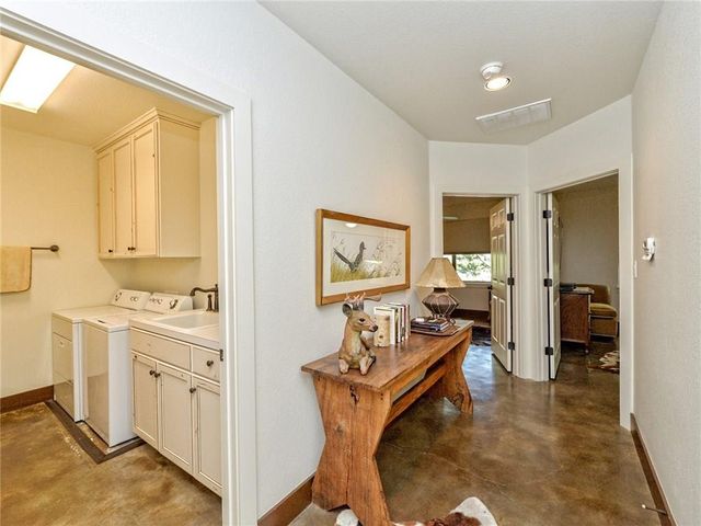 115 Hill LOOP, Spicewood, TX 78669
