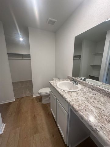 8056 Chesapeake Trail, Bauxite, AR 72011