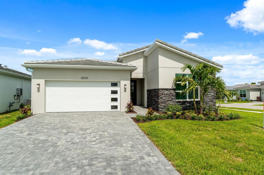 12033 SW Pantone Street, Port St. Lucie, FL 34987