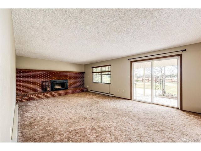 55004 E Bison Dr, Strasburg, CO 80136