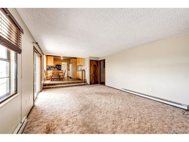 55004 E Bison Dr, Strasburg, CO 80136