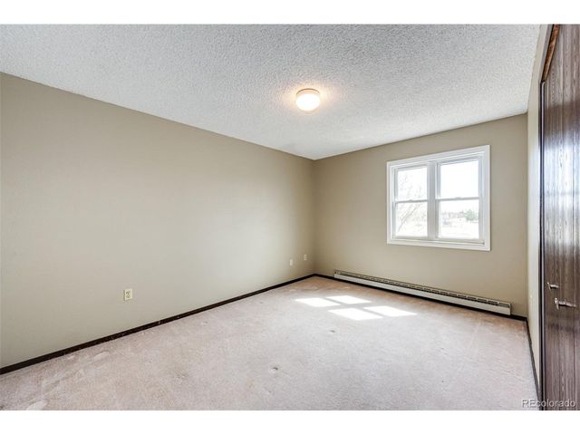 55004 E Bison Dr, Strasburg, CO 80136